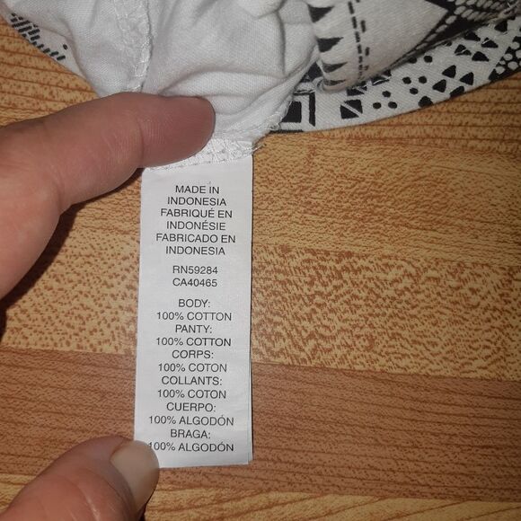 Geometric Patterned Skort size 14 - Picture 5 of 5